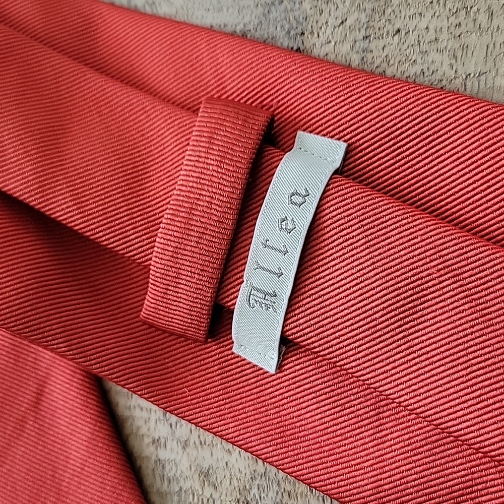 Allea Italian Fine Silk Blend Vibrant Red Tie